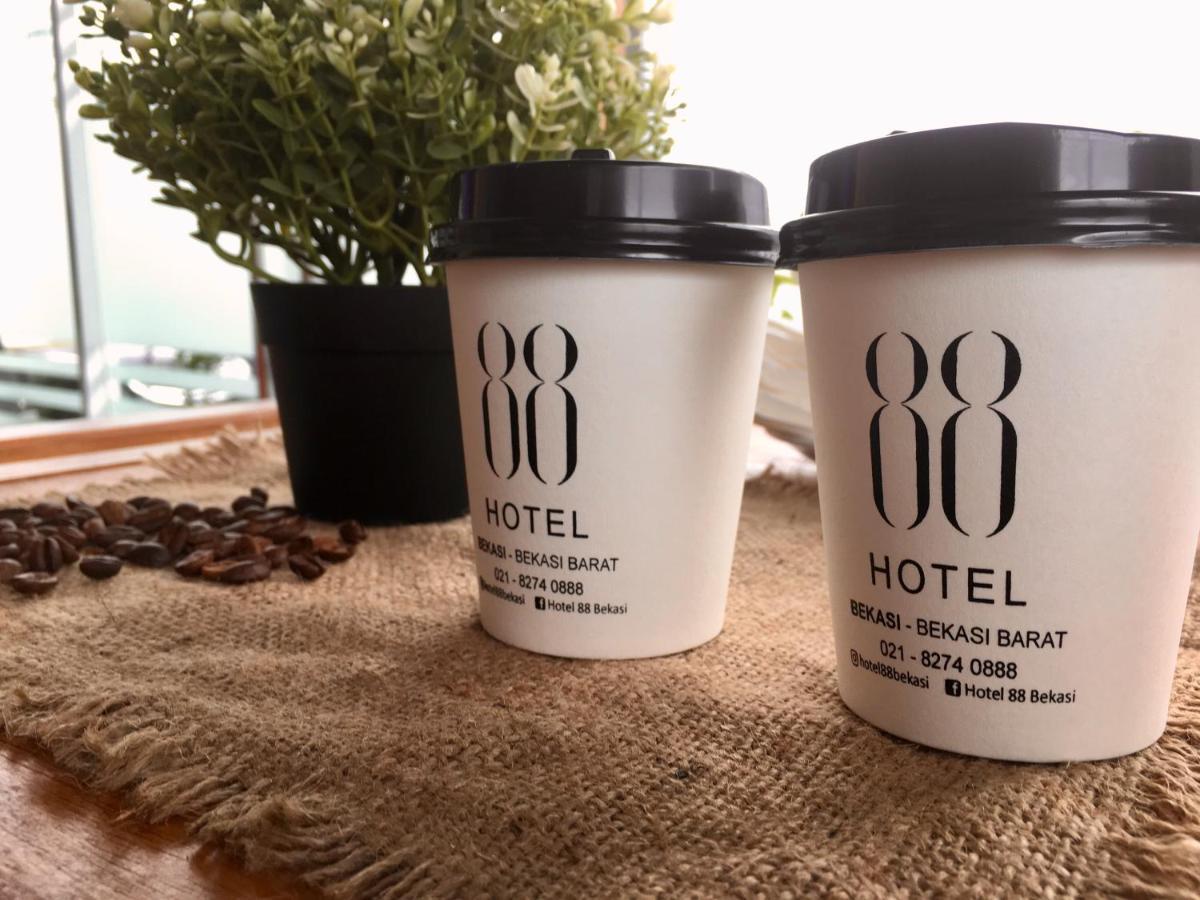 Hotel 88 Bekasi By Wh מראה חיצוני תמונה